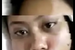 thai muslim virgin shows her tits on webcam