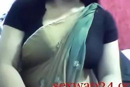 Indian hot desi aunty wearing saree webcam show sex for money (sexwap24.com)
